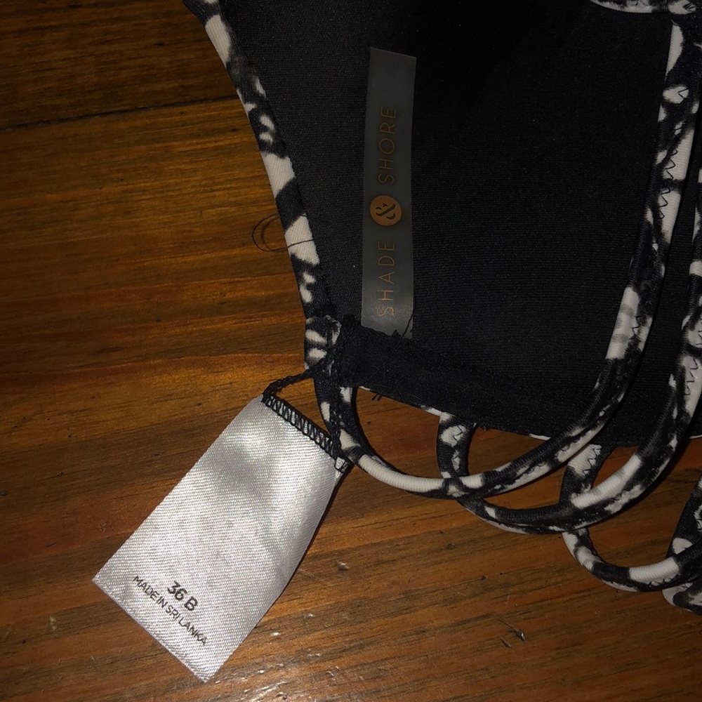 Black and white two piece bikini - Picture 4 of 5